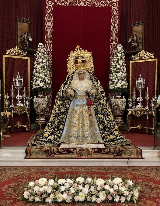 Besamanos extraordinario a María Santísima de la Amargura.