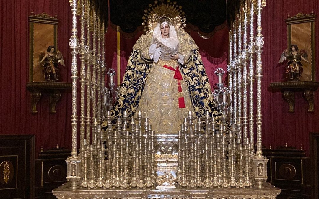 María Santísima de la Amargura Entronizada para su Coronación Canónica.